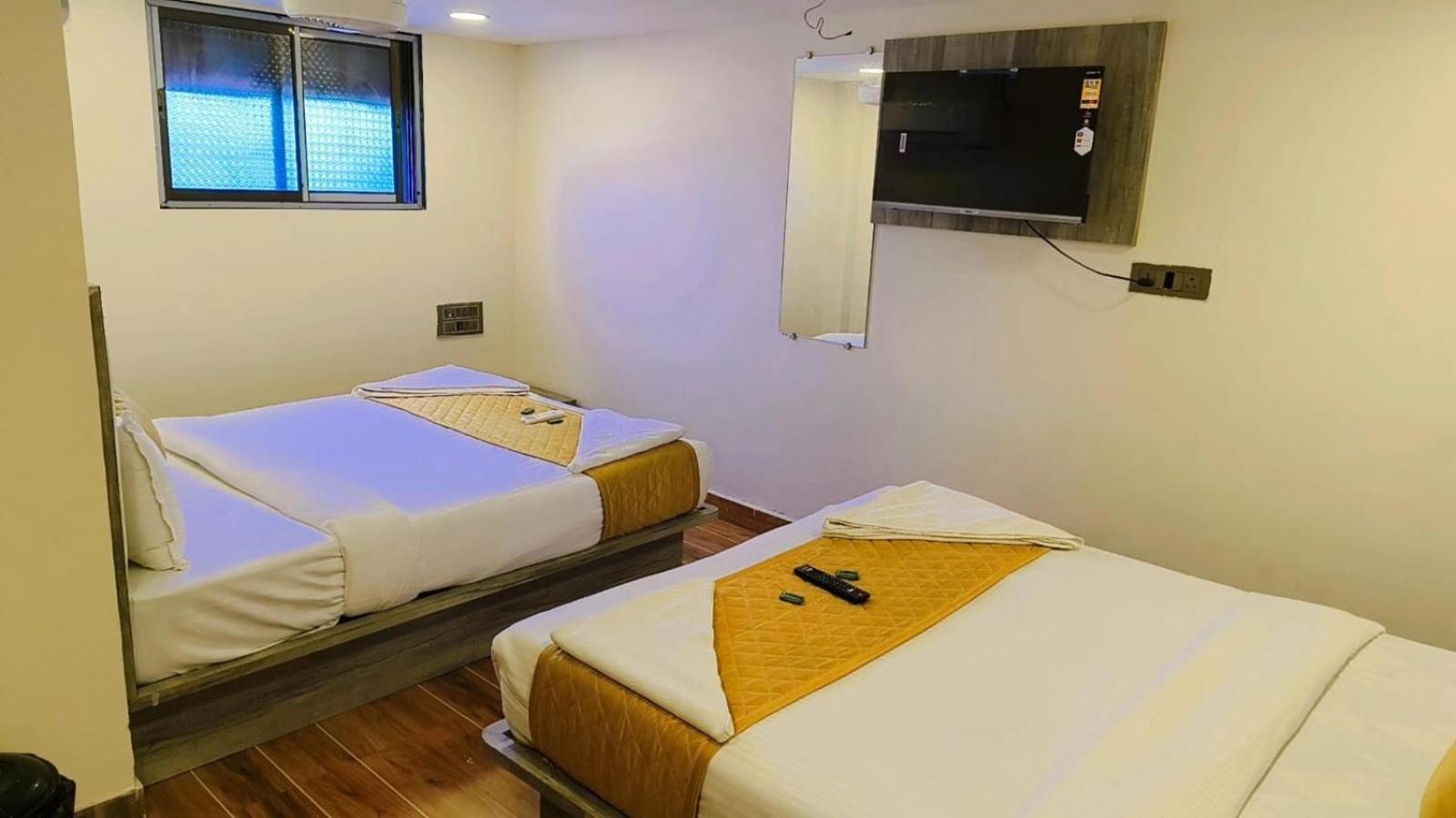 Hotel Pride Suites - Kurla West Mumbai  Buitenkant foto